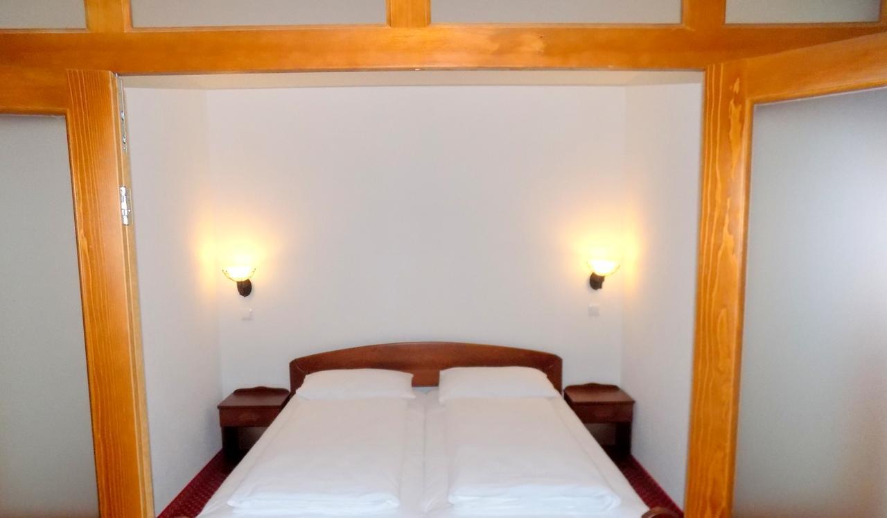 Hotel Knez Купрес Экстерьер фото