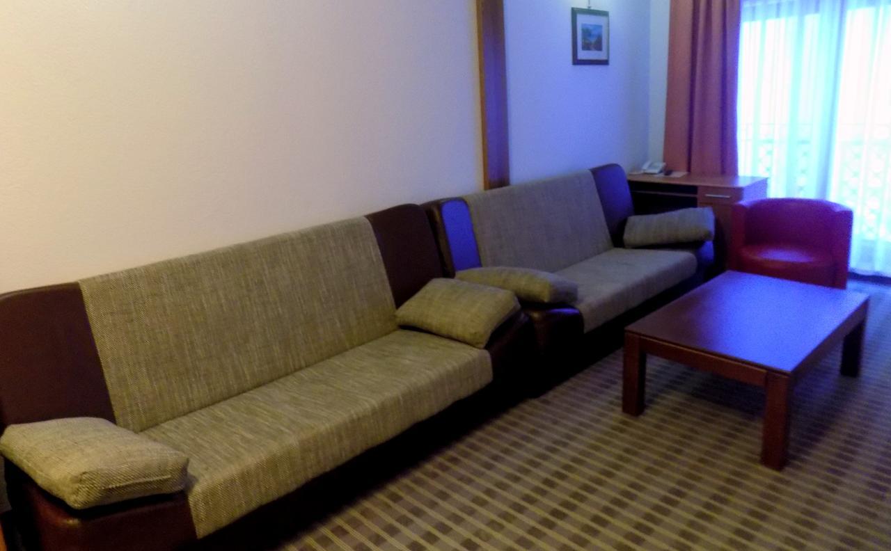 Hotel Knez Купрес Экстерьер фото