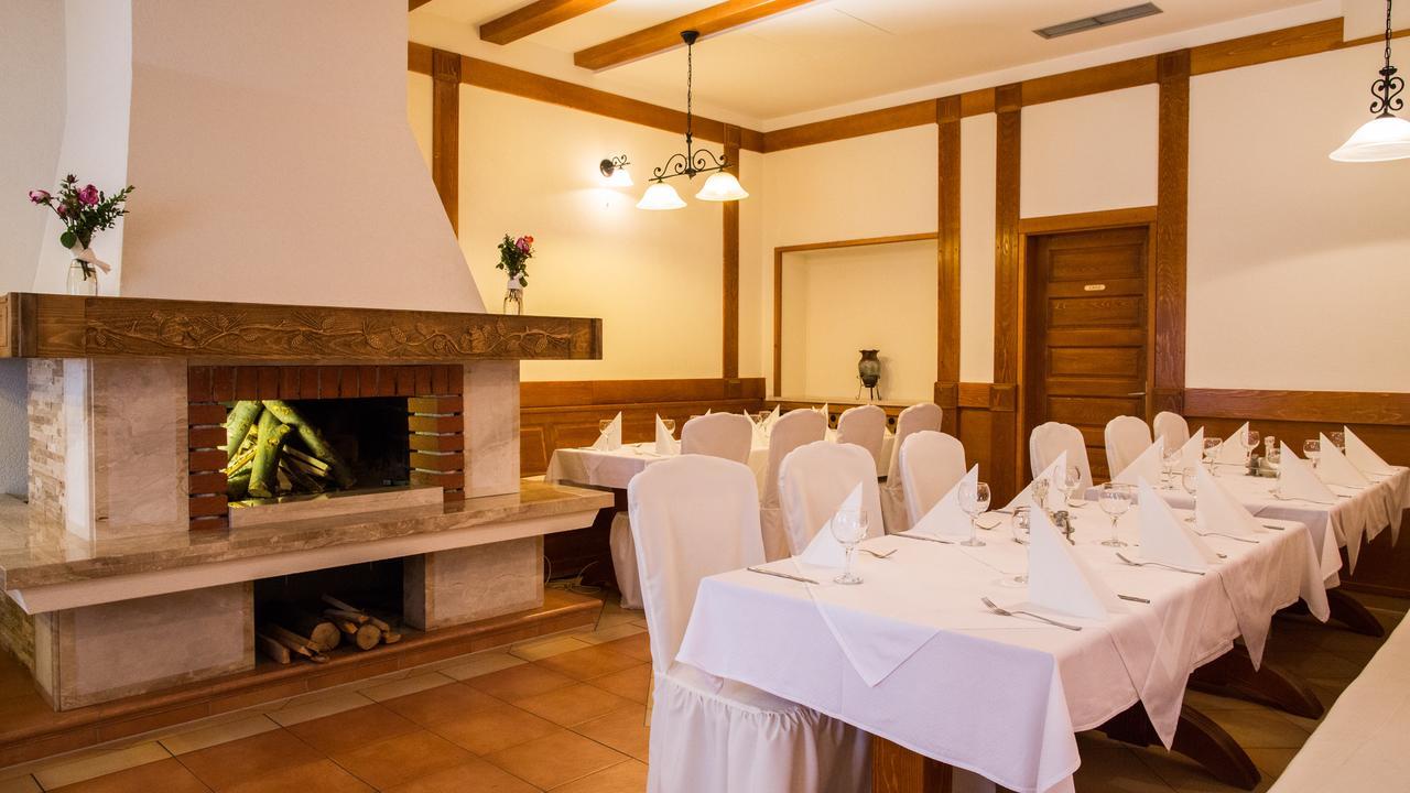 Hotel Knez Купрес Экстерьер фото